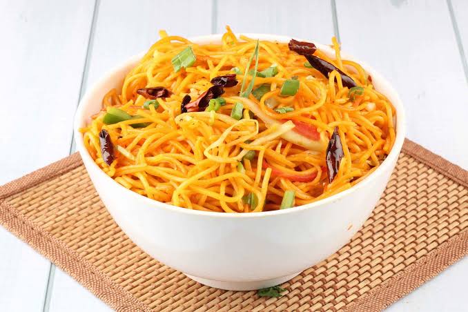 VEG CHOWMEIN