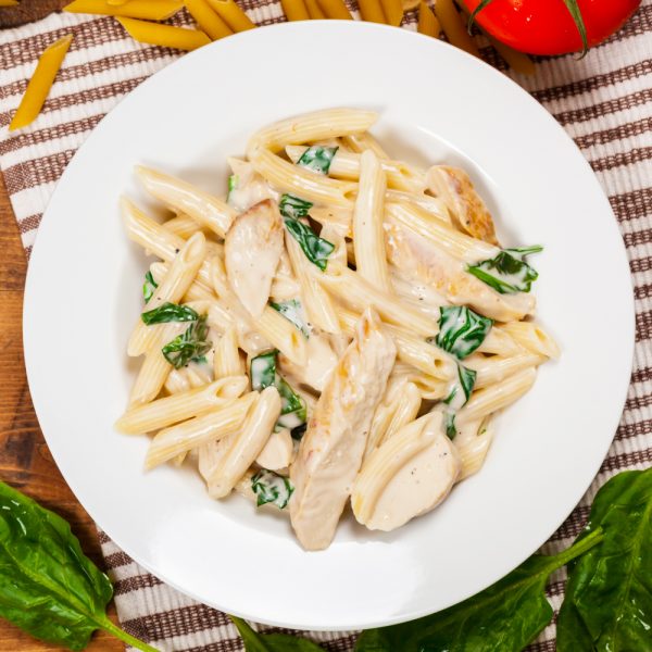 CHICKEN WHITE SAUCE PASTA